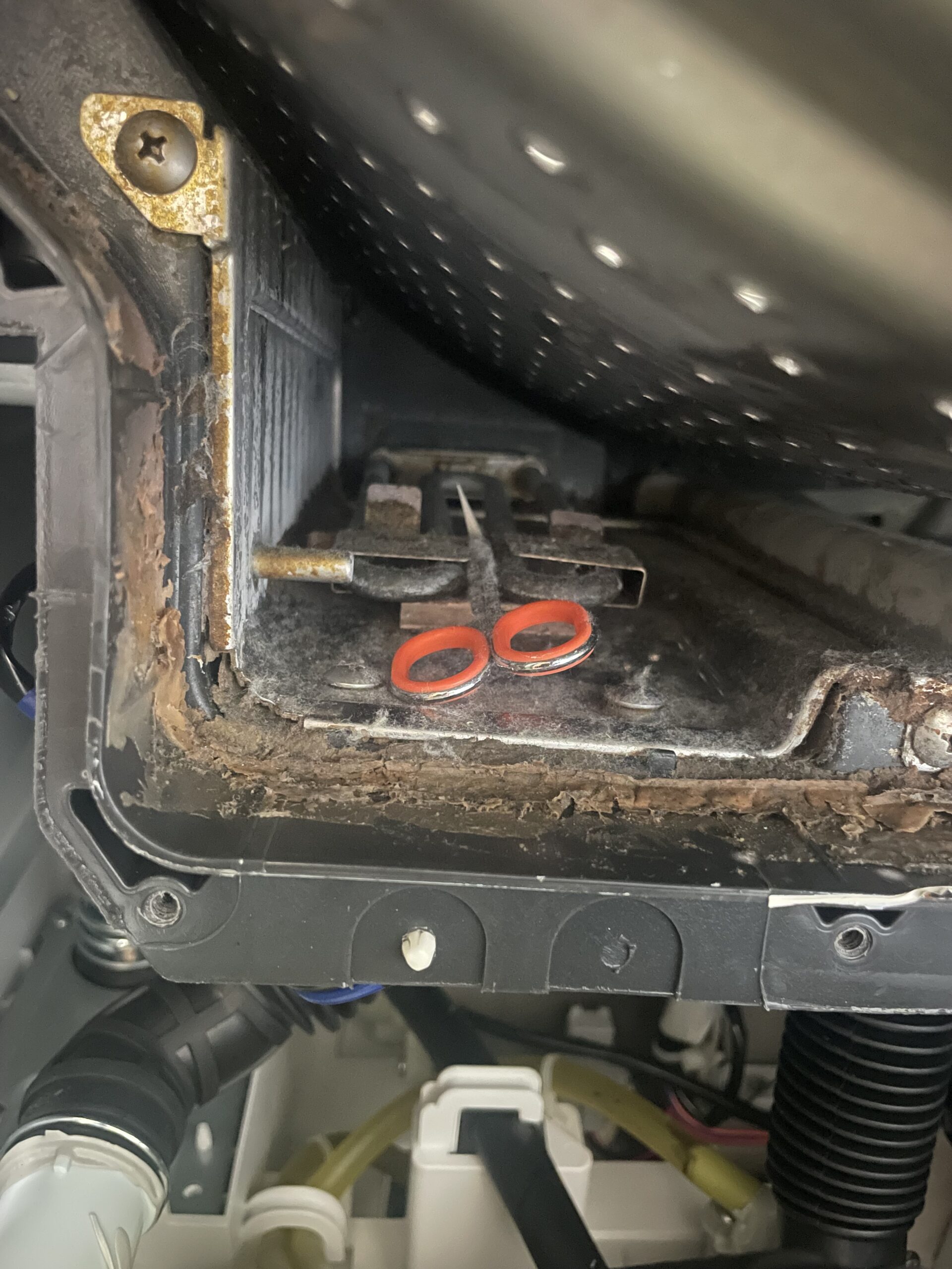 東芝ドラム式洗濯機TW-127XP1ハサミ落下作業報告 | ドラム式洗濯機分解