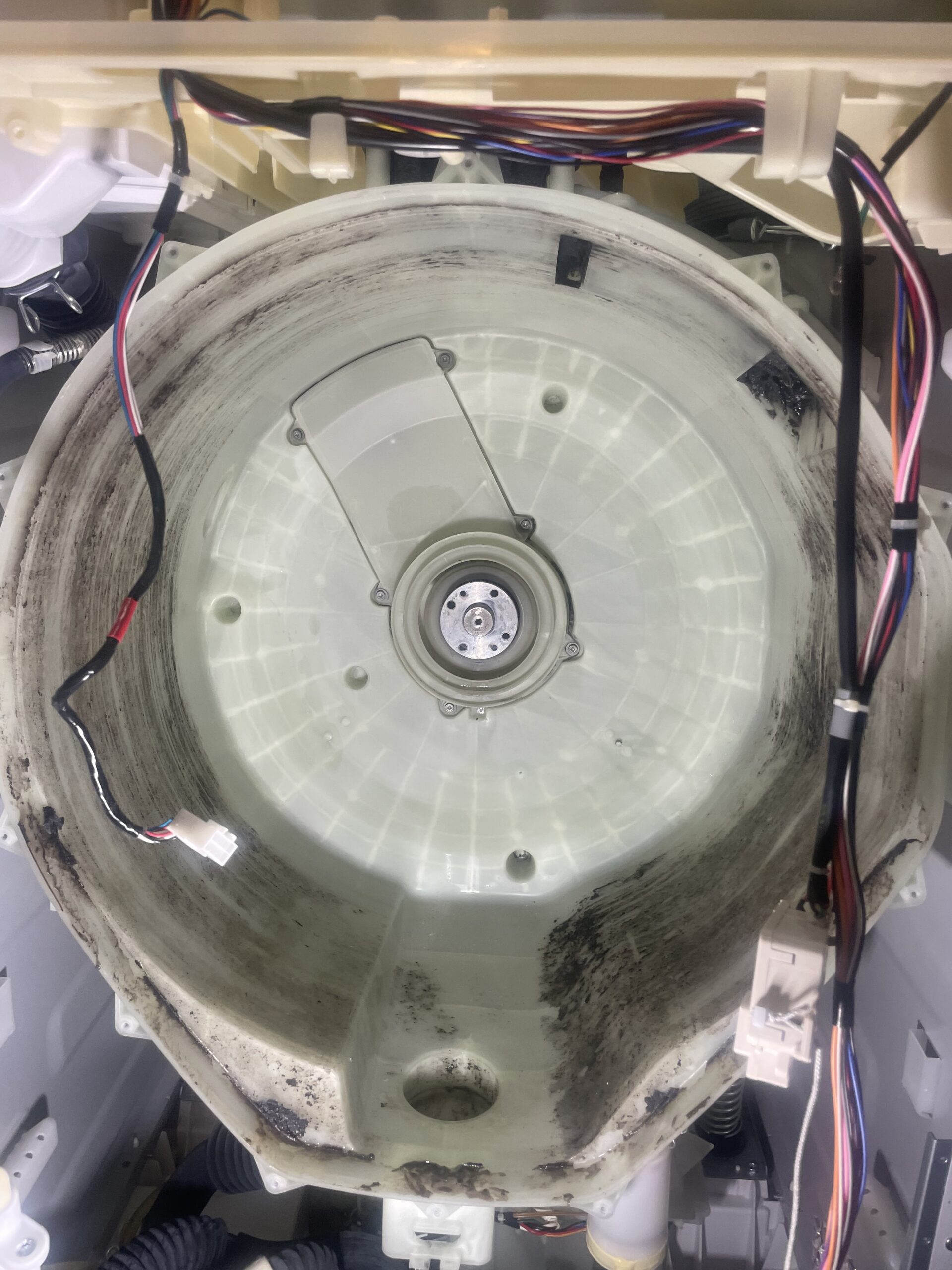 水槽内部洗浄前