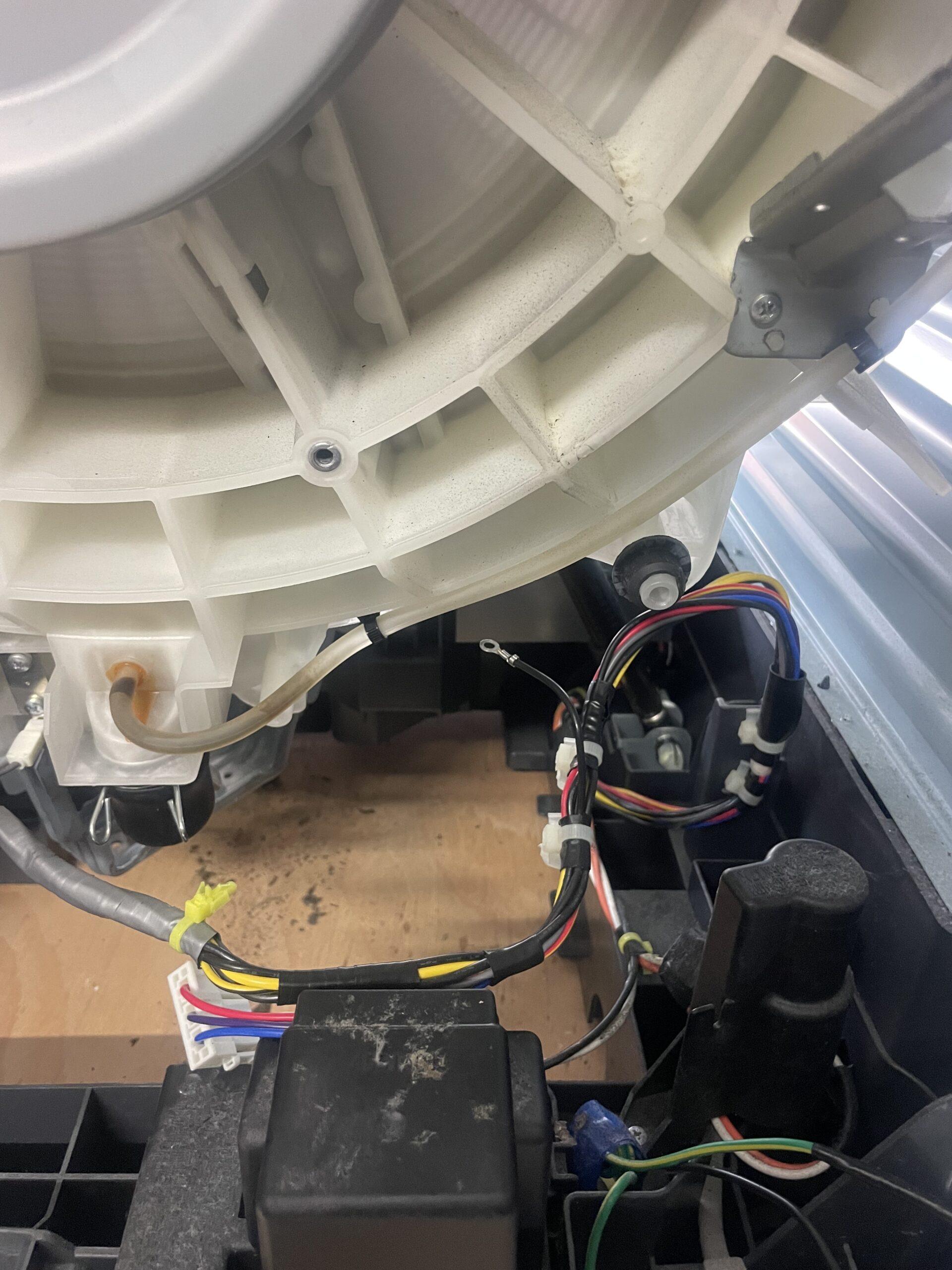 モーター取り外し作業