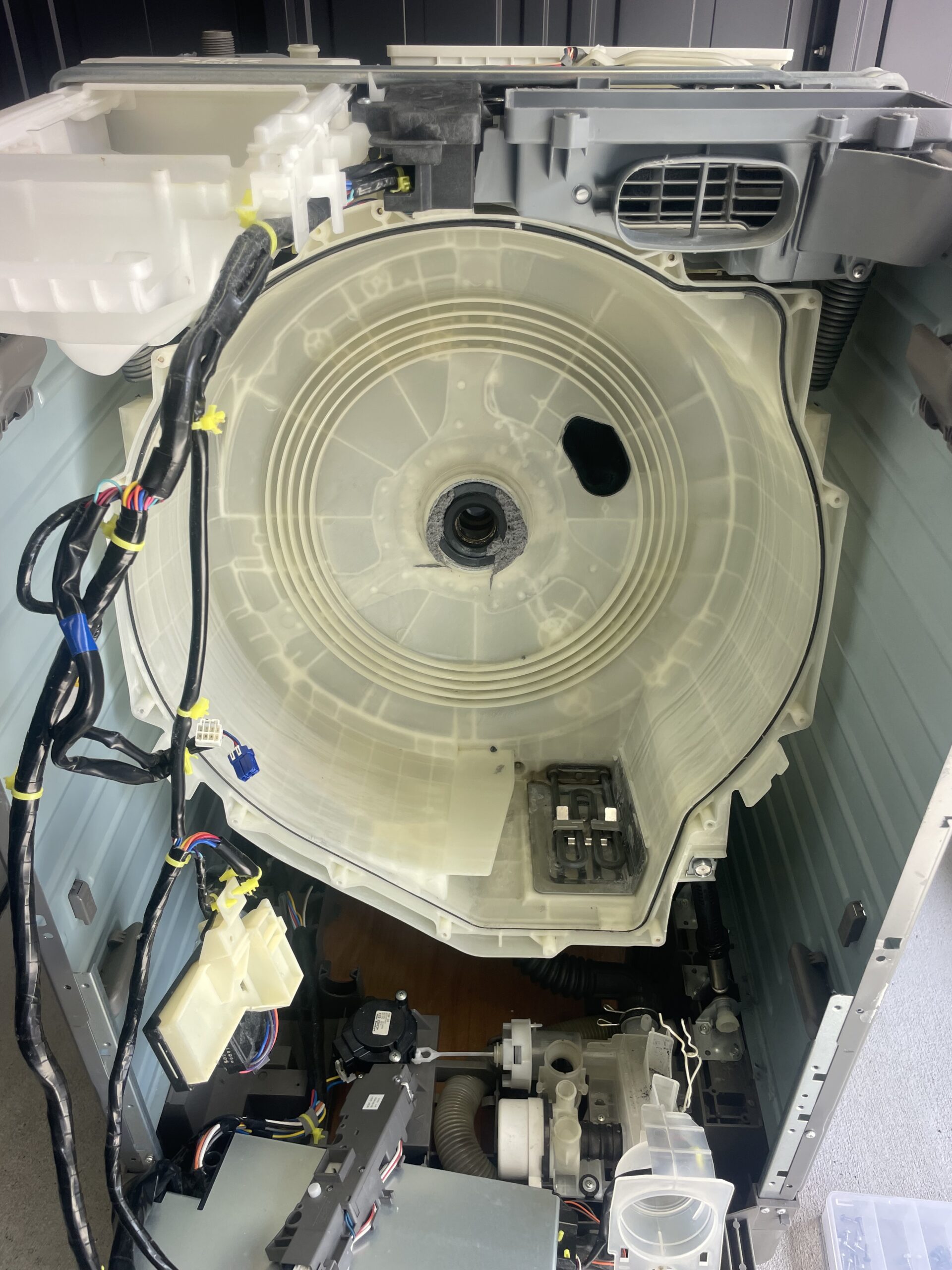 Panasonic NA-VG2200L 洗浄前の水槽