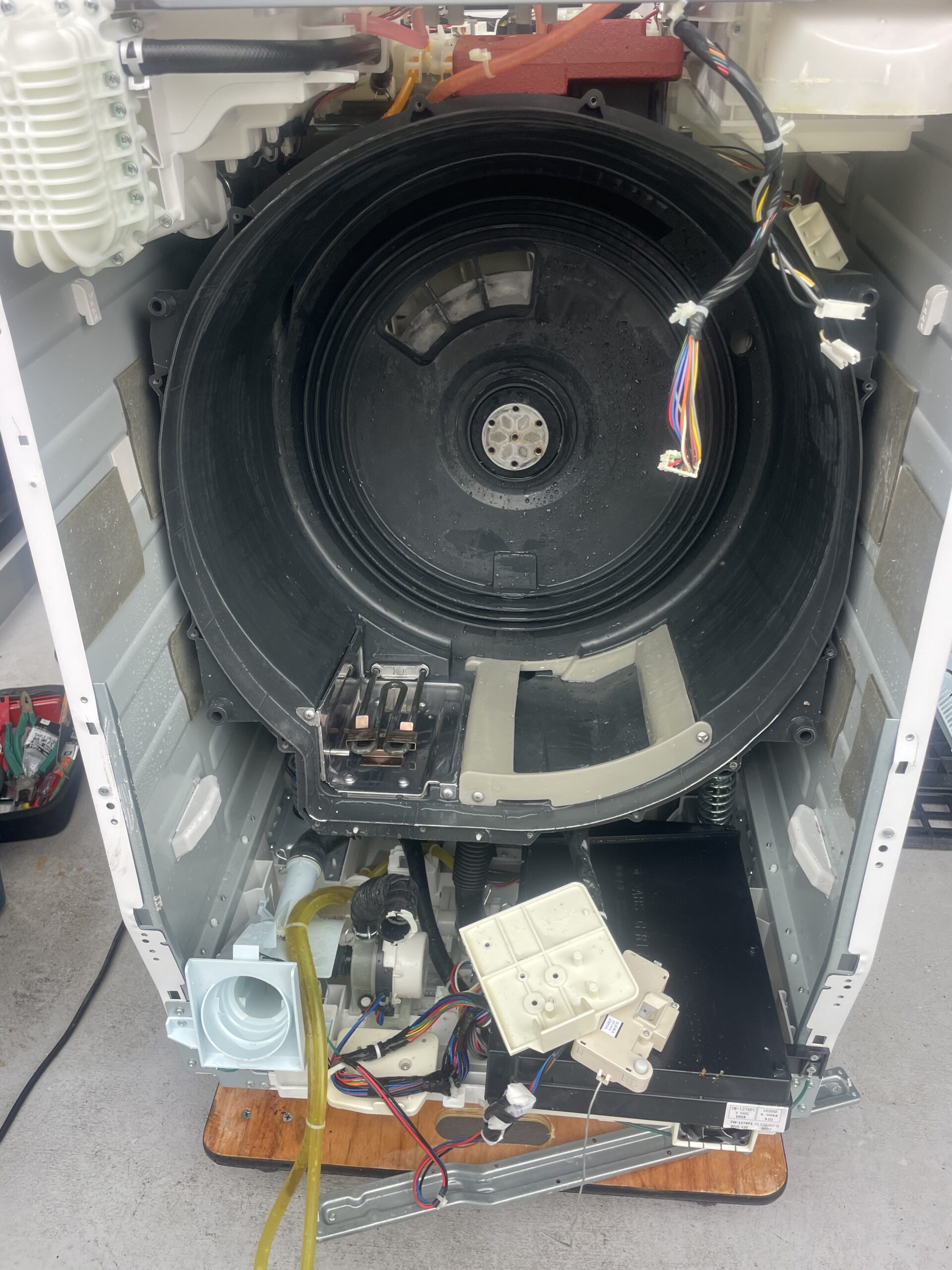 東芝TW-127XP1Rの水槽内部の洗浄後